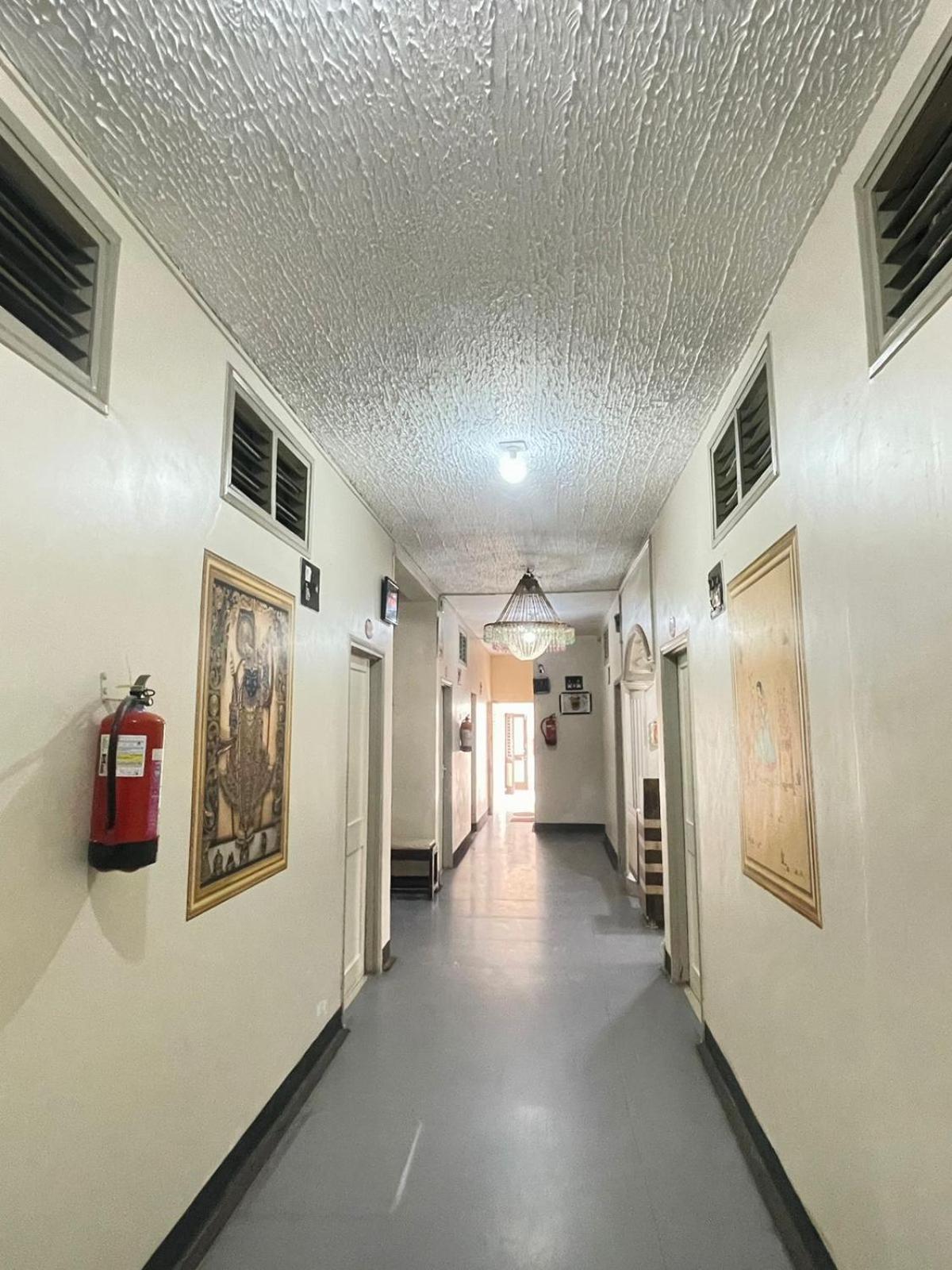 Hotel Rajdhani And Guest House Gujarat - Best Family Hotel In Halol Near Pavagadh And Halol Gidc Exteriör bild