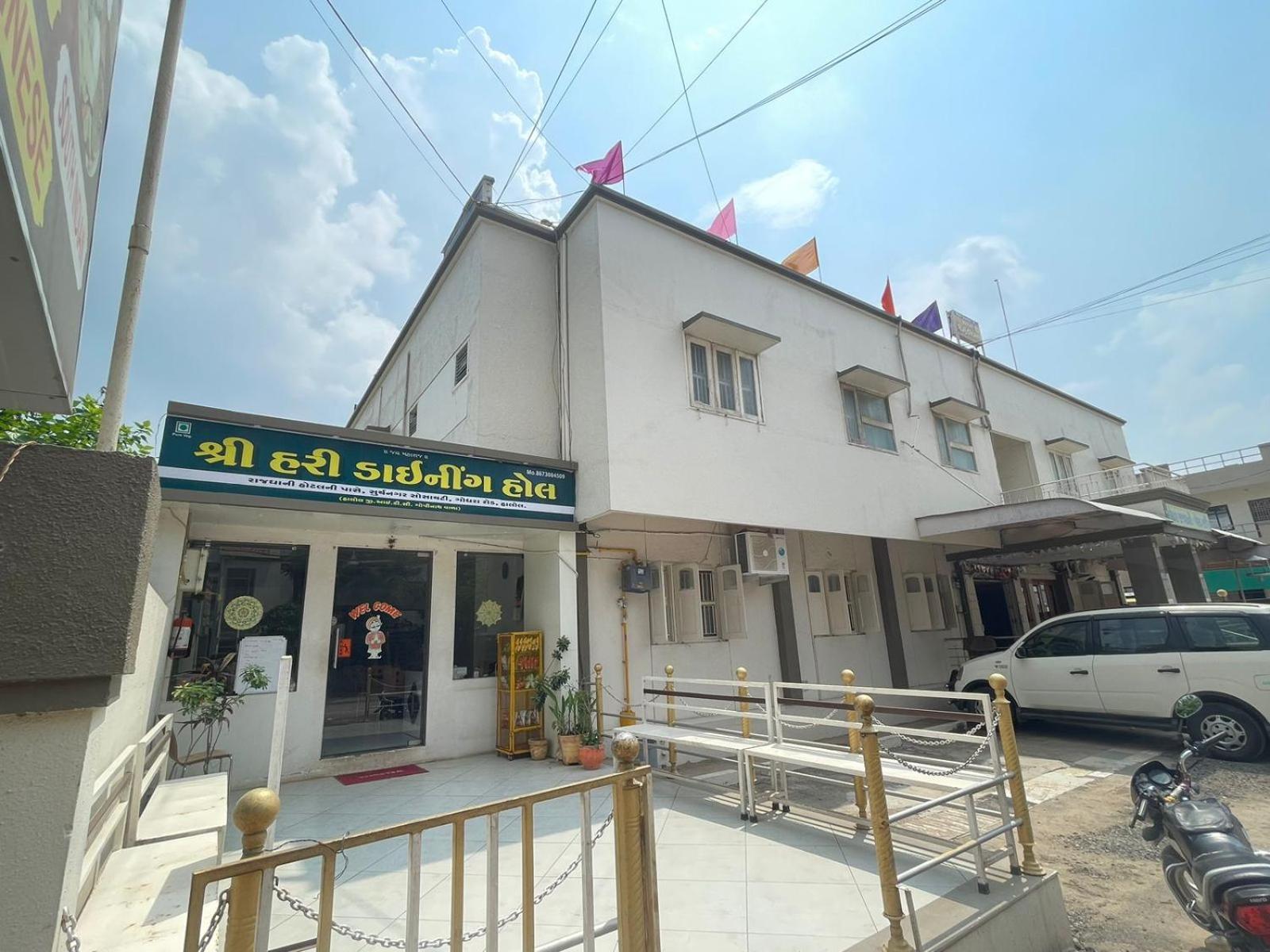 Hotel Rajdhani And Guest House Gujarat - Best Family Hotel In Halol Near Pavagadh And Halol Gidc Exteriör bild