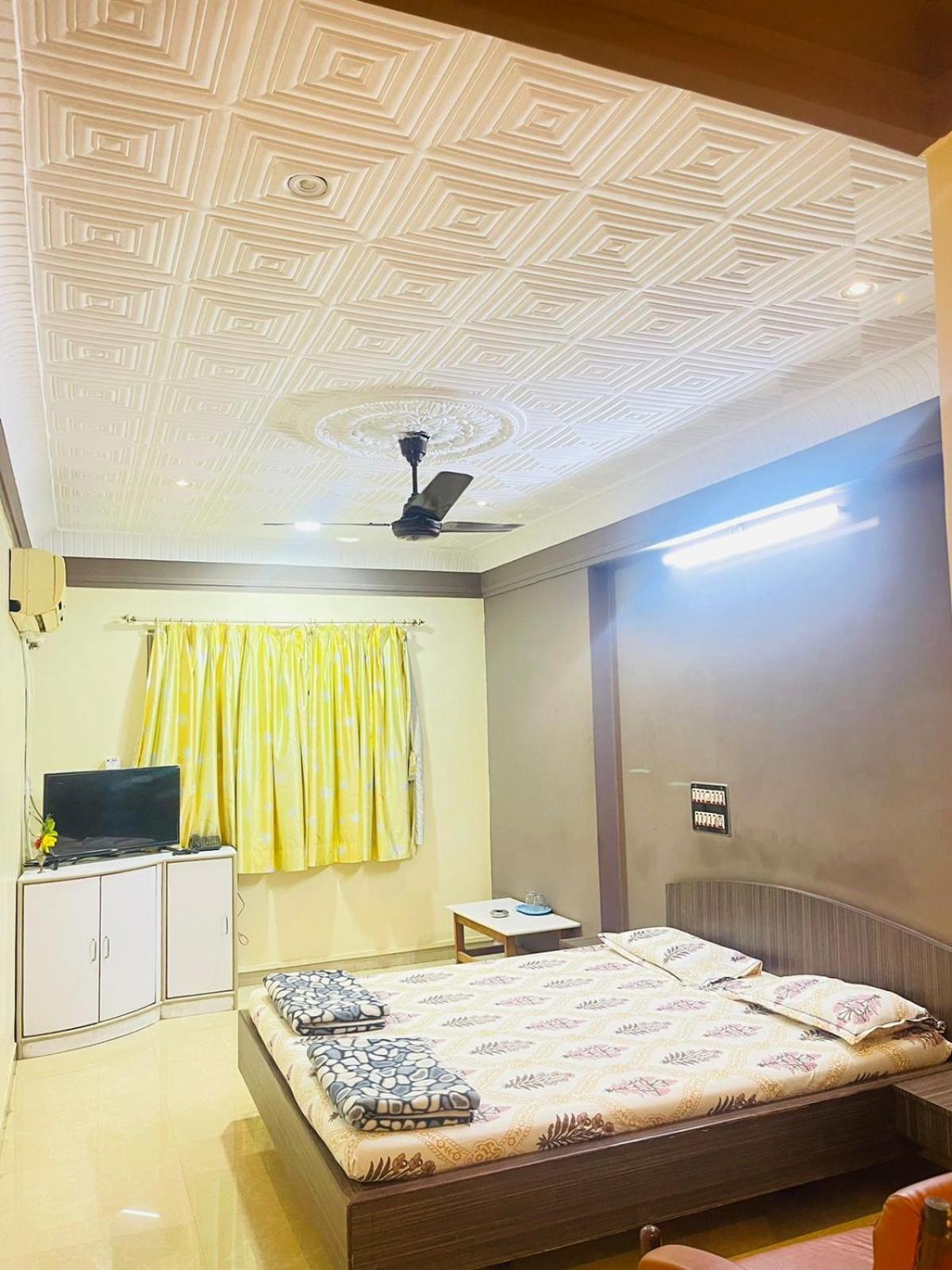Hotel Rajdhani And Guest House Gujarat - Best Family Hotel In Halol Near Pavagadh And Halol Gidc Exteriör bild
