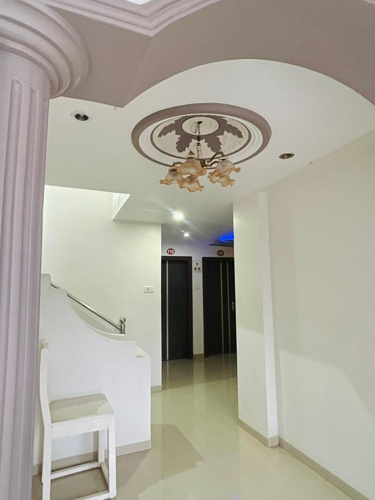 Hotel Rajdhani And Guest House Gujarat - Best Family Hotel In Halol Near Pavagadh And Halol Gidc Exteriör bild