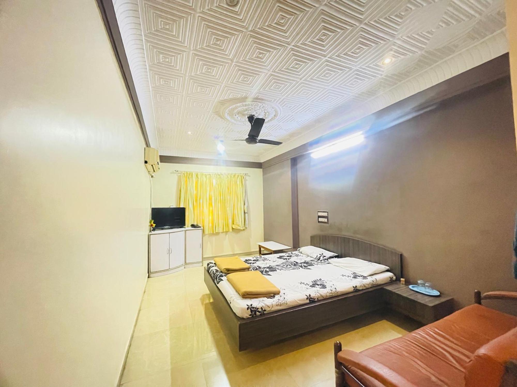 Hotel Rajdhani And Guest House Gujarat - Best Family Hotel In Halol Near Pavagadh And Halol Gidc Exteriör bild